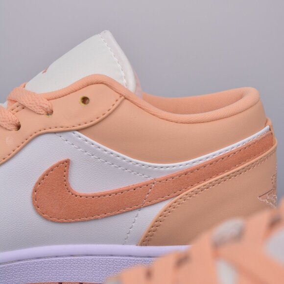 Nike Air Jordan 1 - Picture 3 of 9